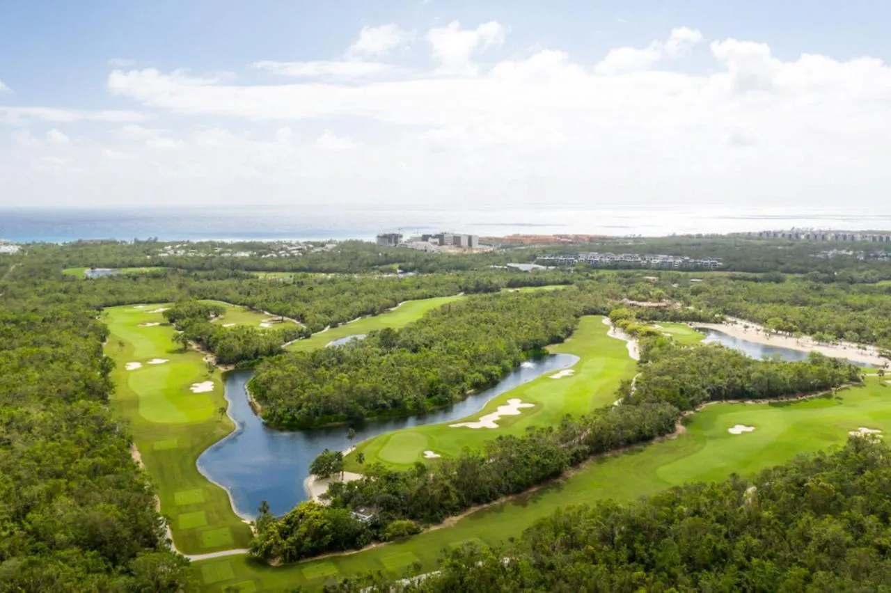 Lägenhet Lumina At The Village Luxury Residences In Corasol Playa del Carmen