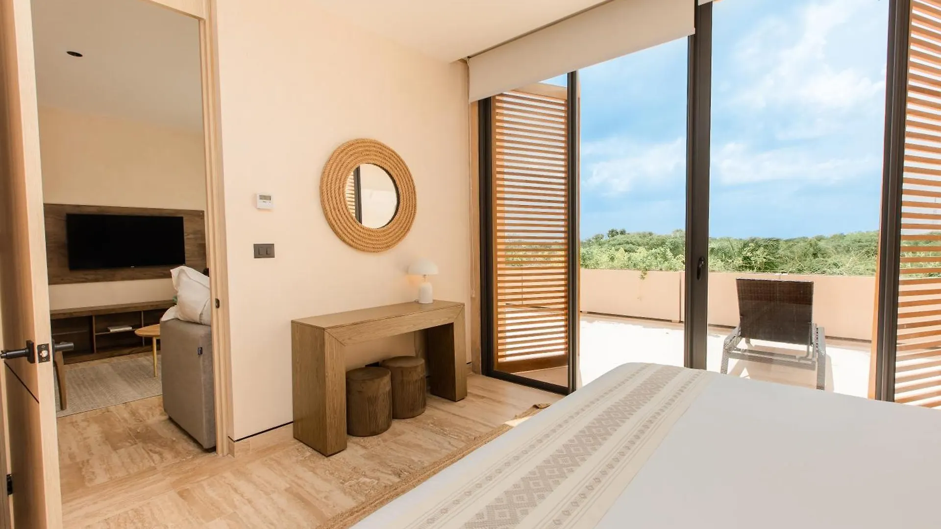 아파트 Lumina At The Village Luxury Residences In Corasol 신데 델 카르멘
