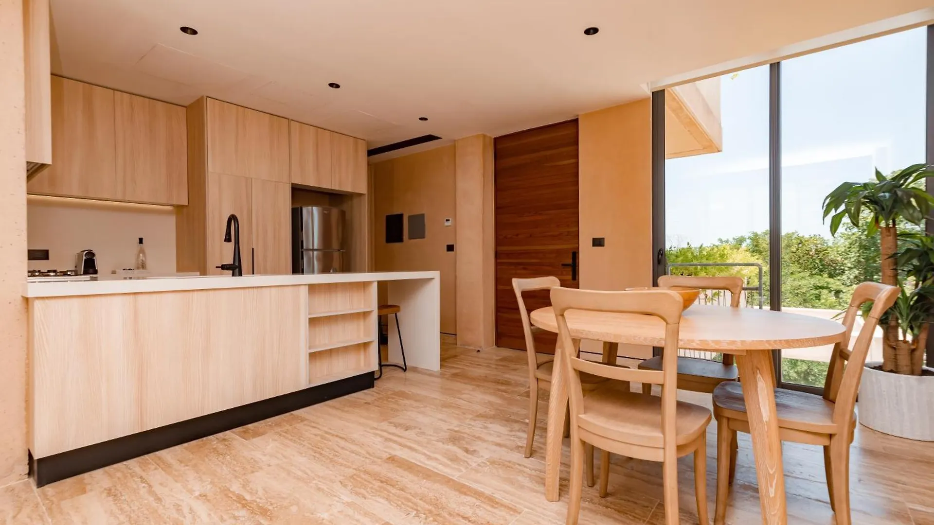Lumina At The Village Luxury Residences In Corasol 신데 델 카르멘
