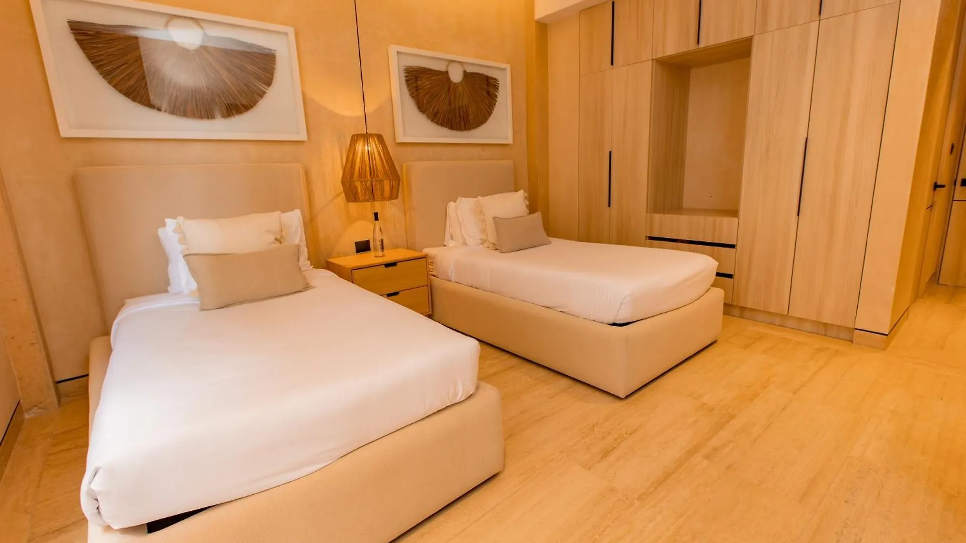 Lumina At The Village Luxury Residences In Corasol 신데 델 카르멘