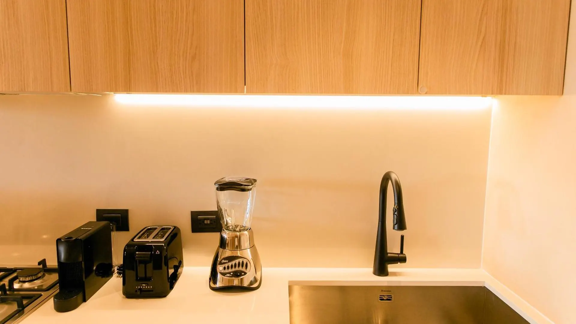 아파트 Lumina At The Village Luxury Residences In Corasol 신데 델 카르멘